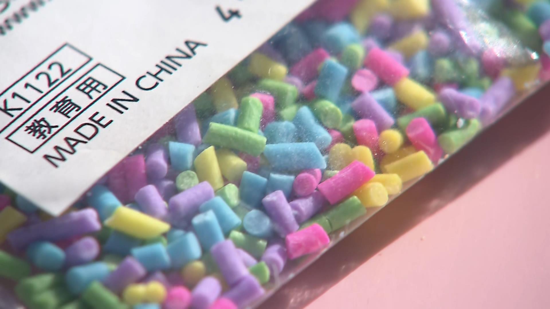 【京都】サイトに「非食用」の表示なく…『ビニール製チョコチップ』園児ら137人誤食　こども園のケーキ　アスクルに発注できず　八幡市